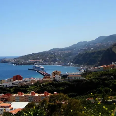 Kanarisches Mit Und Bergblick * Puntagorda (La Palma)
